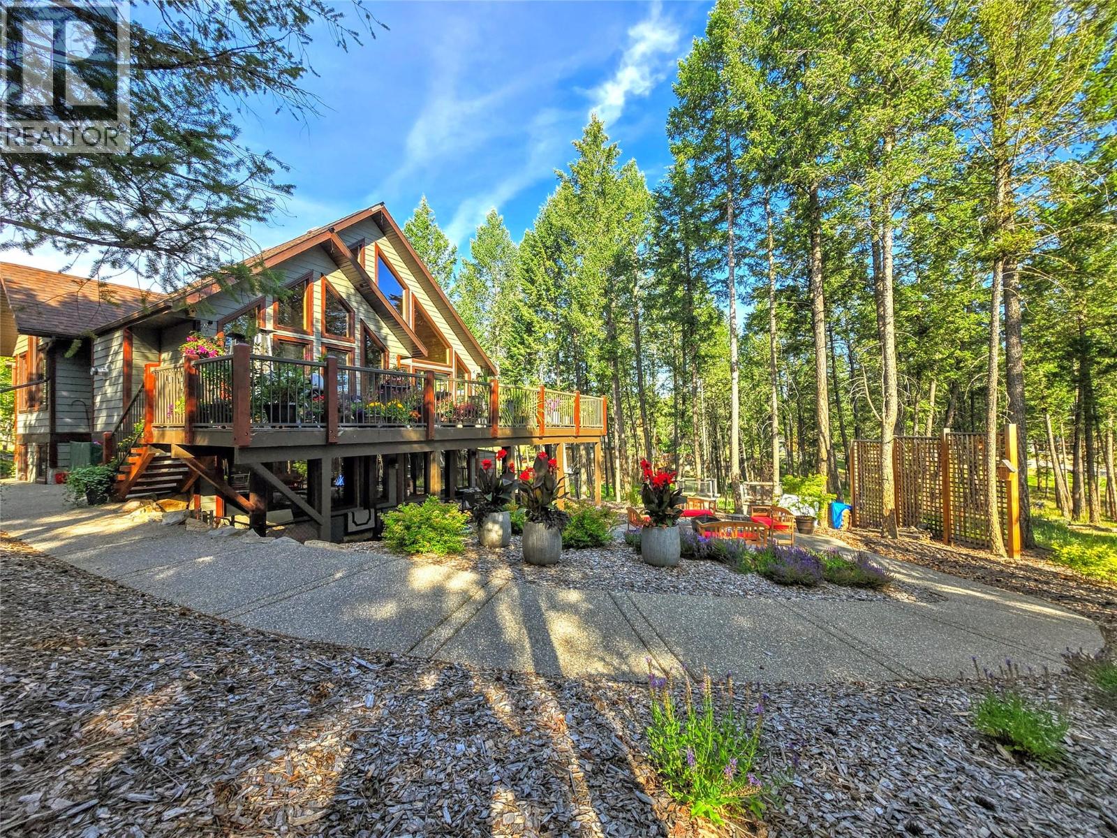 2517 Cobblestone Trl, Invermere, BC V0A 1K6