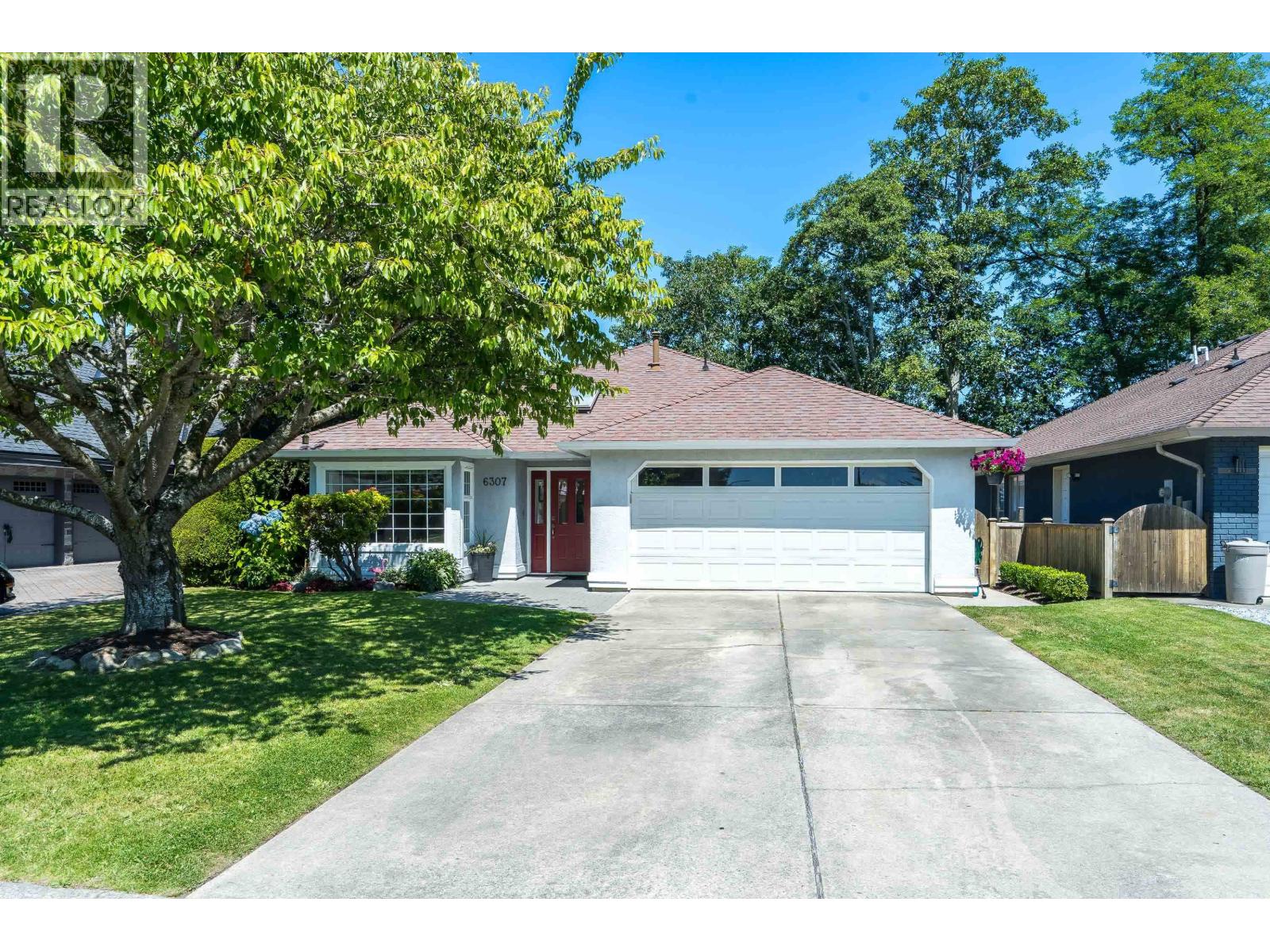 6307 Crescent Pl, Delta, BC V4K 4V2