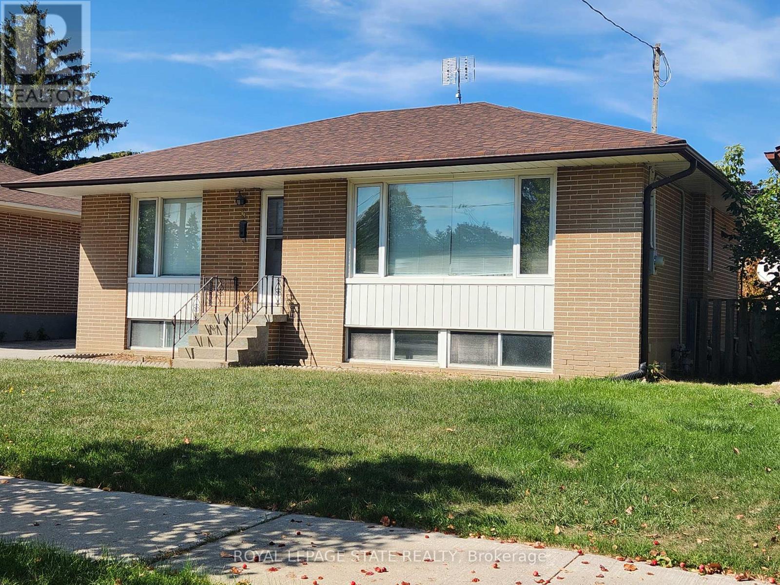 6 Hoshlega Dr, Toronto Morningside, ON M1G 2X5