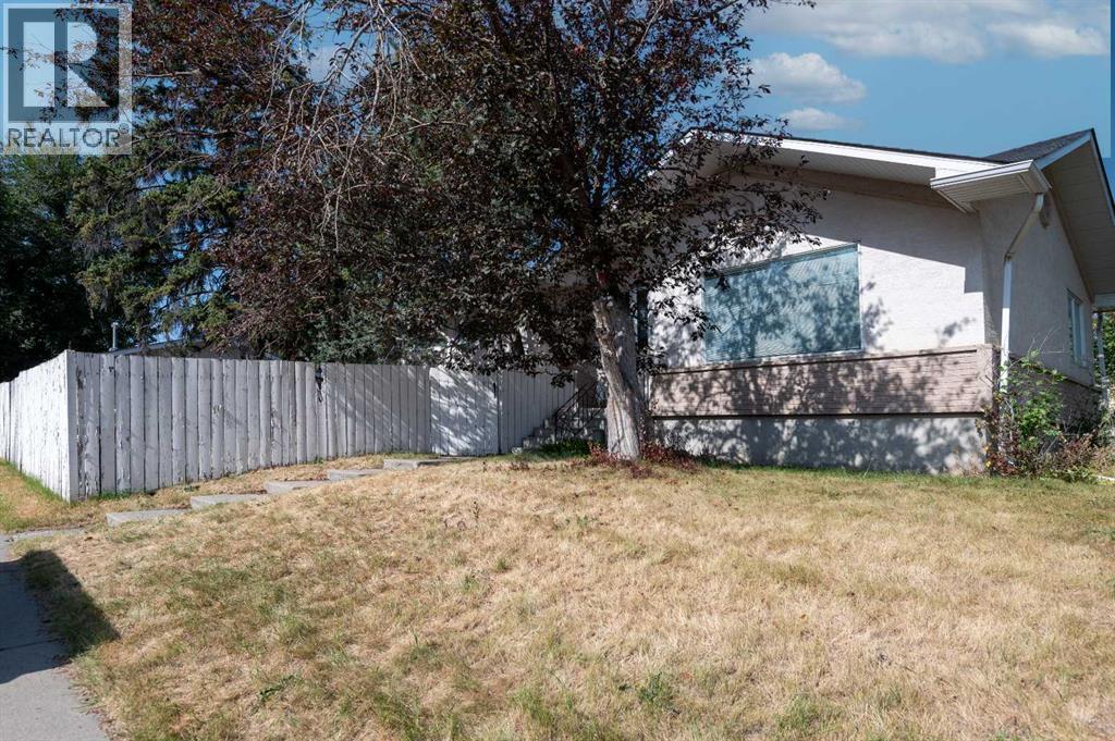 4328 Greenview Dr NE, Calgary, AB T2E 5R4