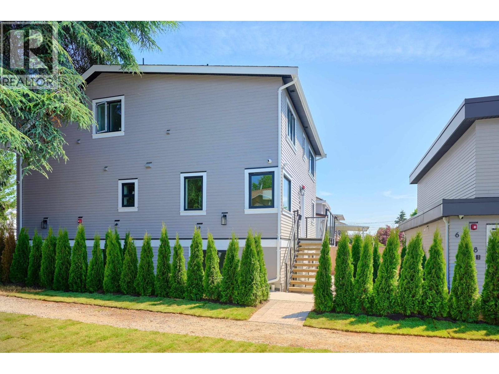 810 E 51st Ave, Vancouver, BC V5X 1E5