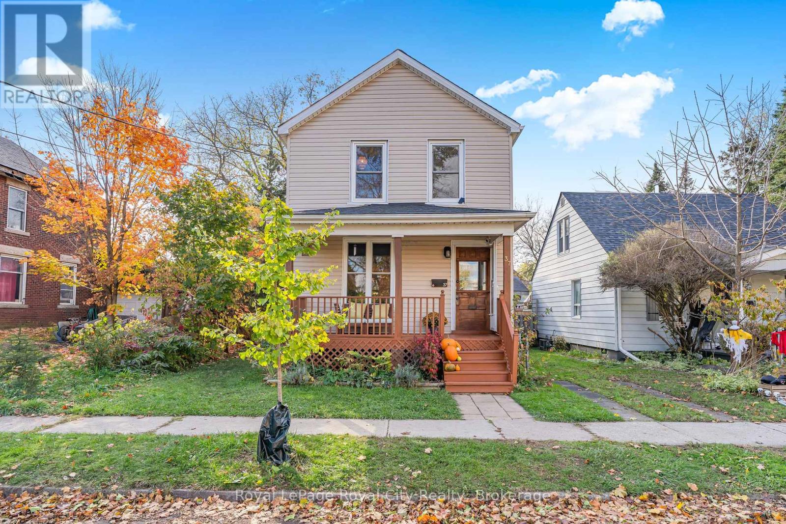 37 Lawrence Ave, Guelph, ON N1E 5Y4