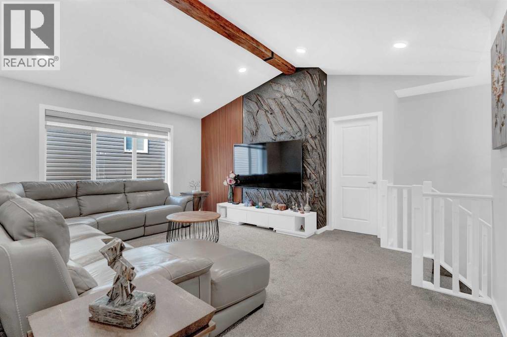 260 Lucas Way NW, Calgary, AB T3P 0R5