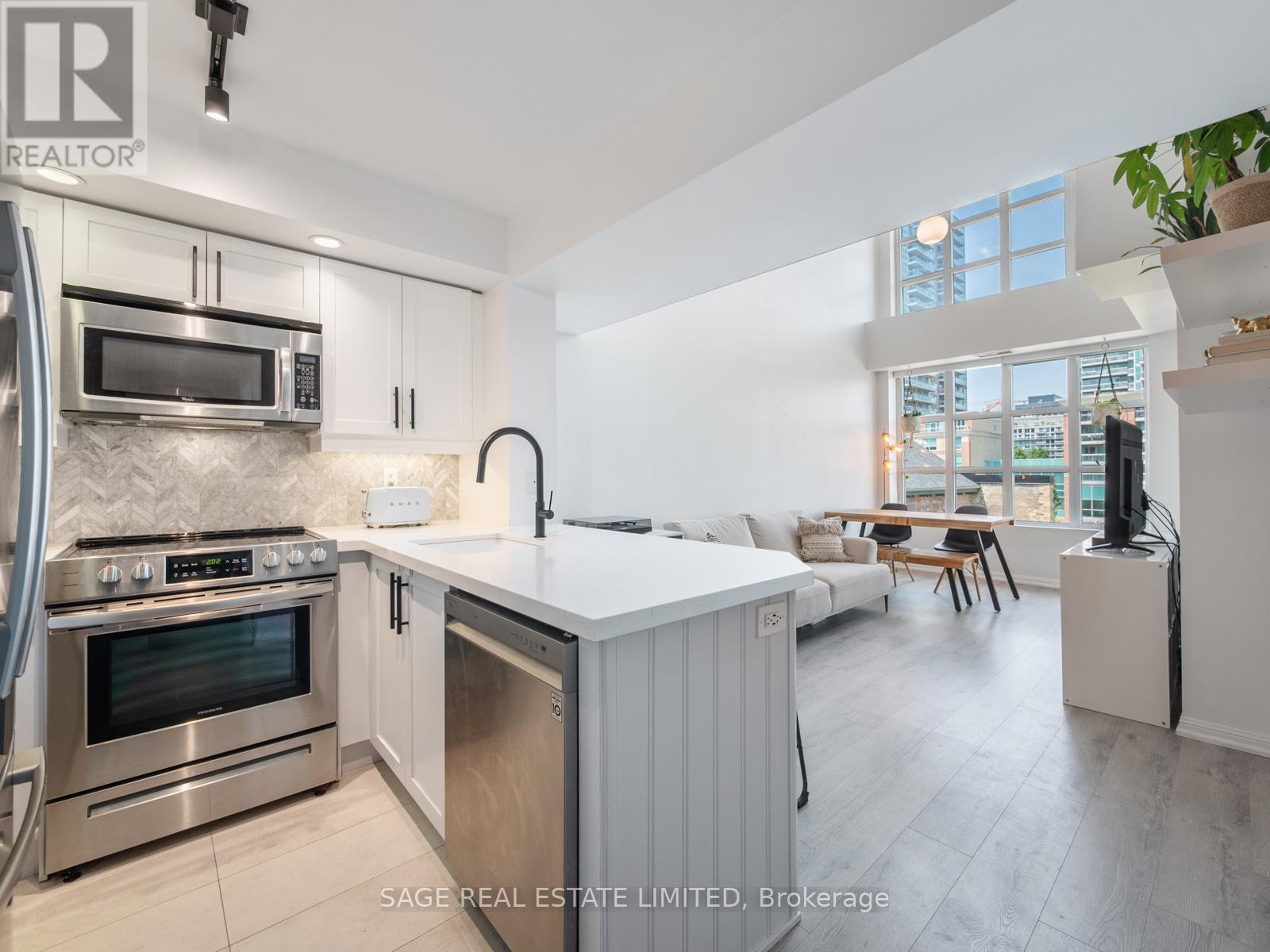 515 65 East Liberty St, Toronto, ON M6K 3A2