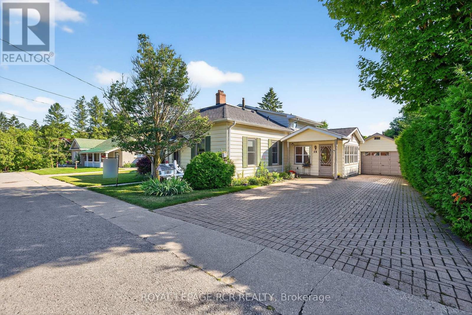 7 Wallace Ave, Caledon, ON L7E 0M5