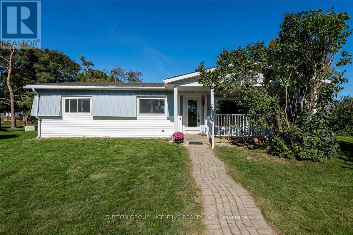 10 Mimosa Cres, Innisfil, ON L9S 1P9