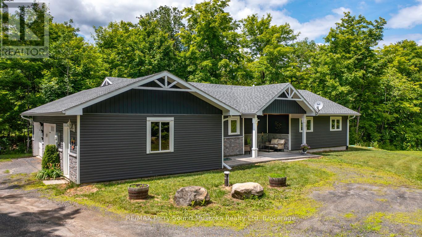 36 Long Lake Estates Rd, McDougall, ON P2A 2W7
