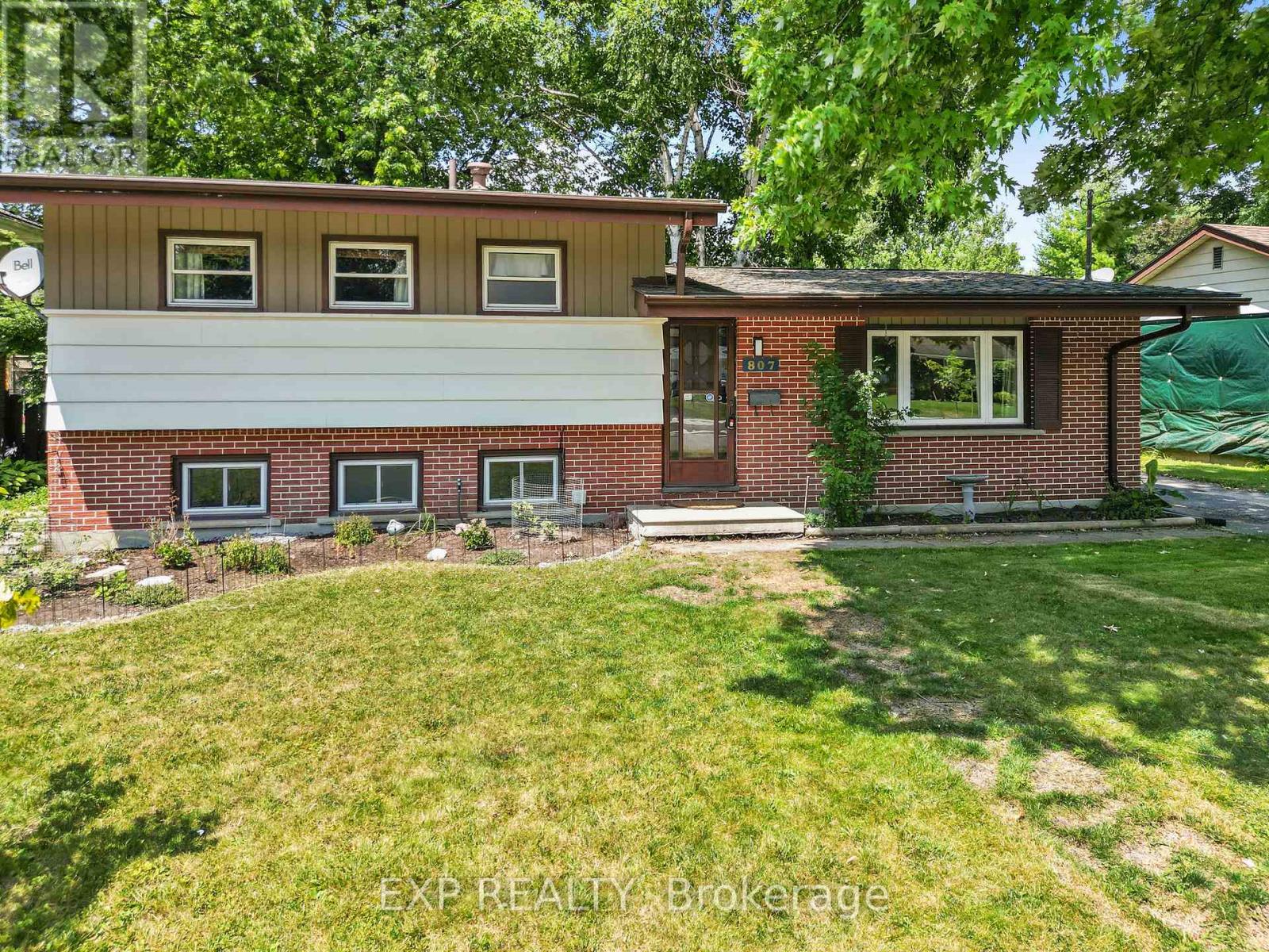 807 Cambridge St, Woodstock, ON N4S 4V8