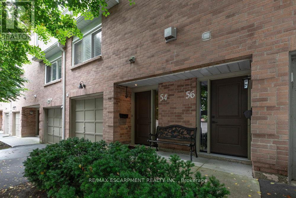 54 26 Moss Blvd, Hamilton Dundas, ON L9H 6W8