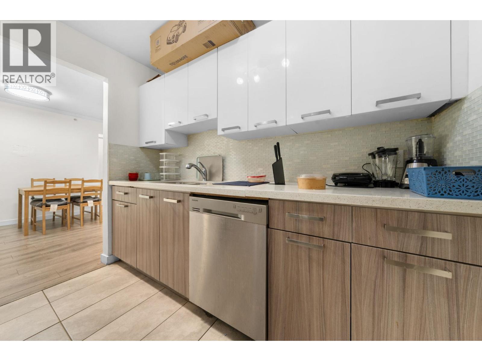 3624 Fraser Street Unit 306, Vancouver, BC V5V 4C8