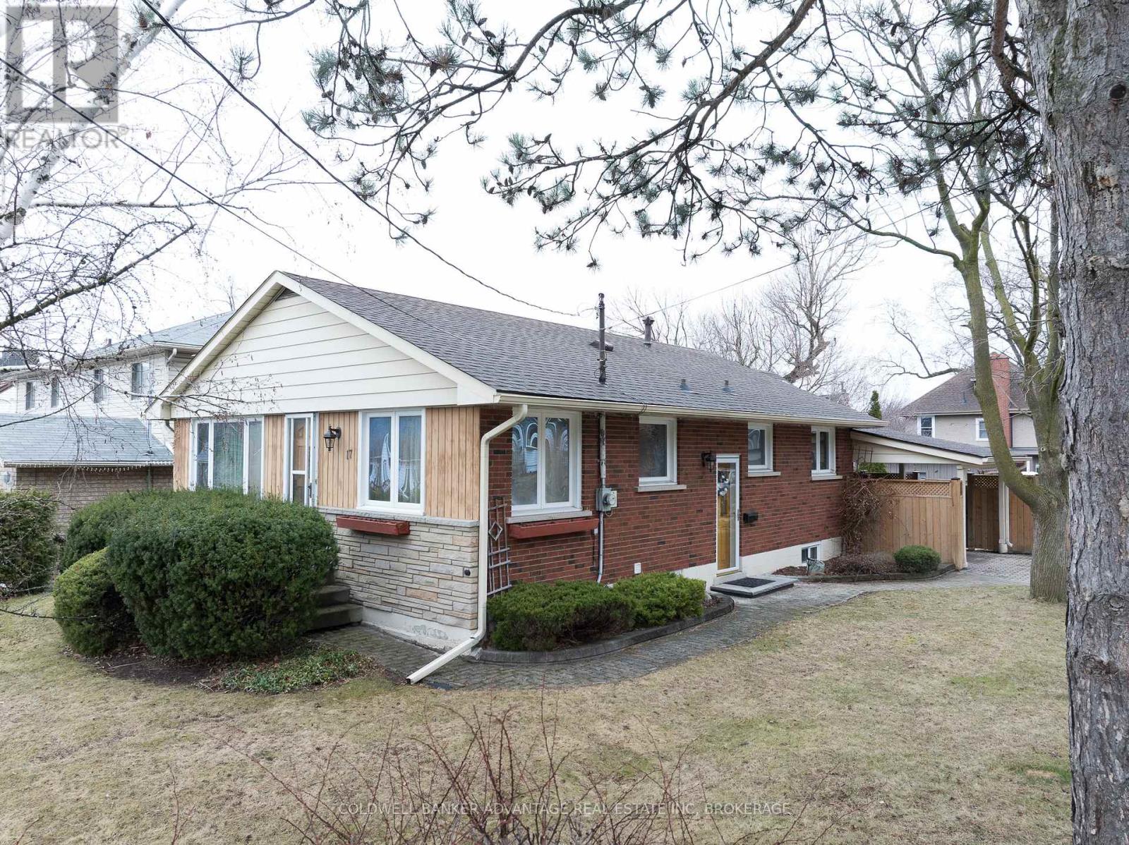 17 Wardrope Ave, Hamilton Stoney Creek, ON L8G 1R9