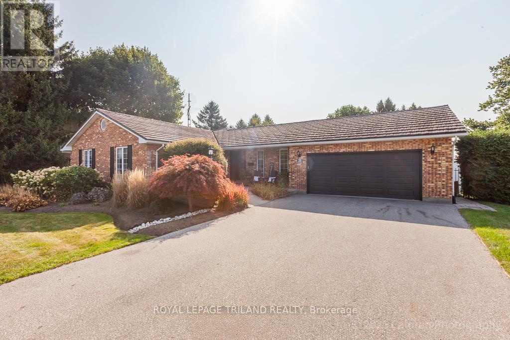 25 Monteith Ave, Thames Centre, ON N0M 2P0