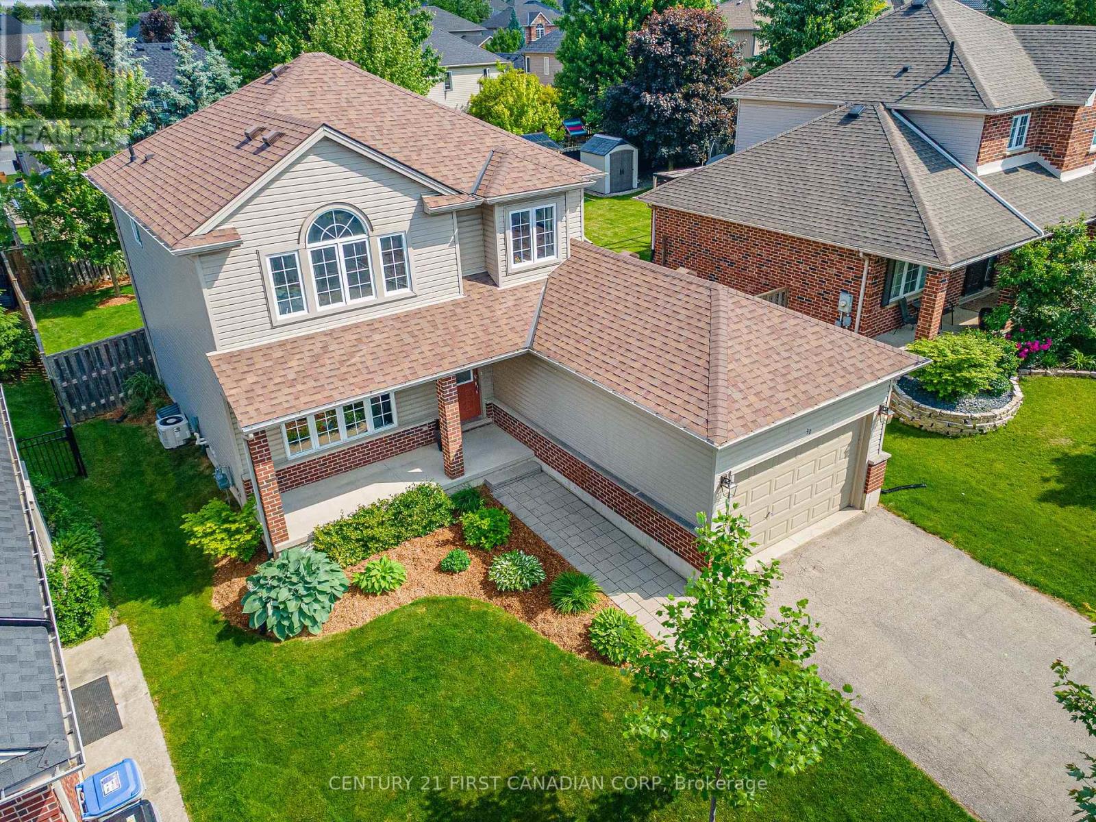 32 Stone Field Ln, Middlesex Centre, ON N0M 2A0