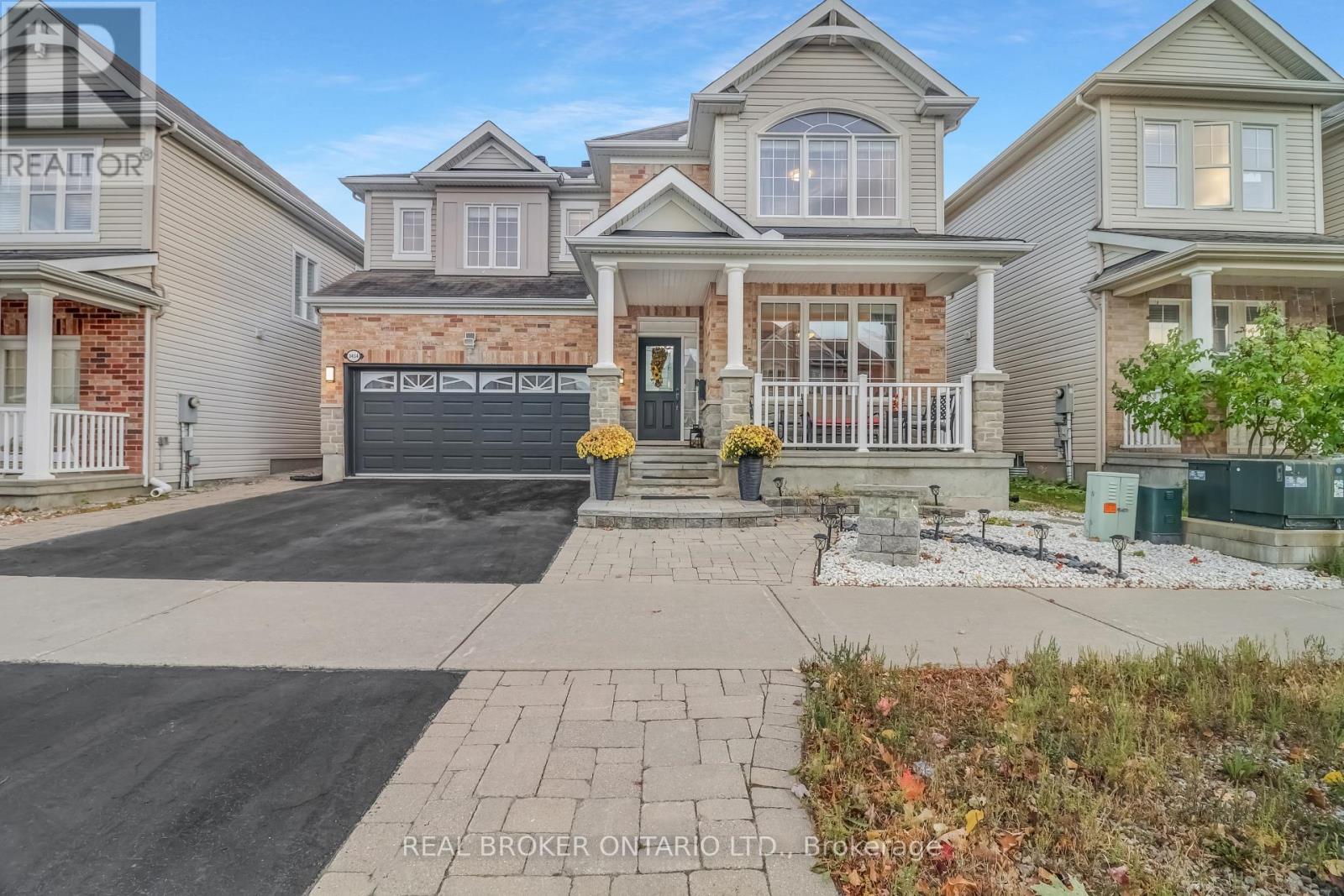 3454 River Run Ave, Ottawa, ON K2J 0R8