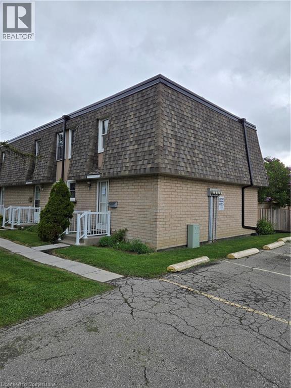 153 Limeridge Road W Unit 4, Hamilton, ON L9C 2V3