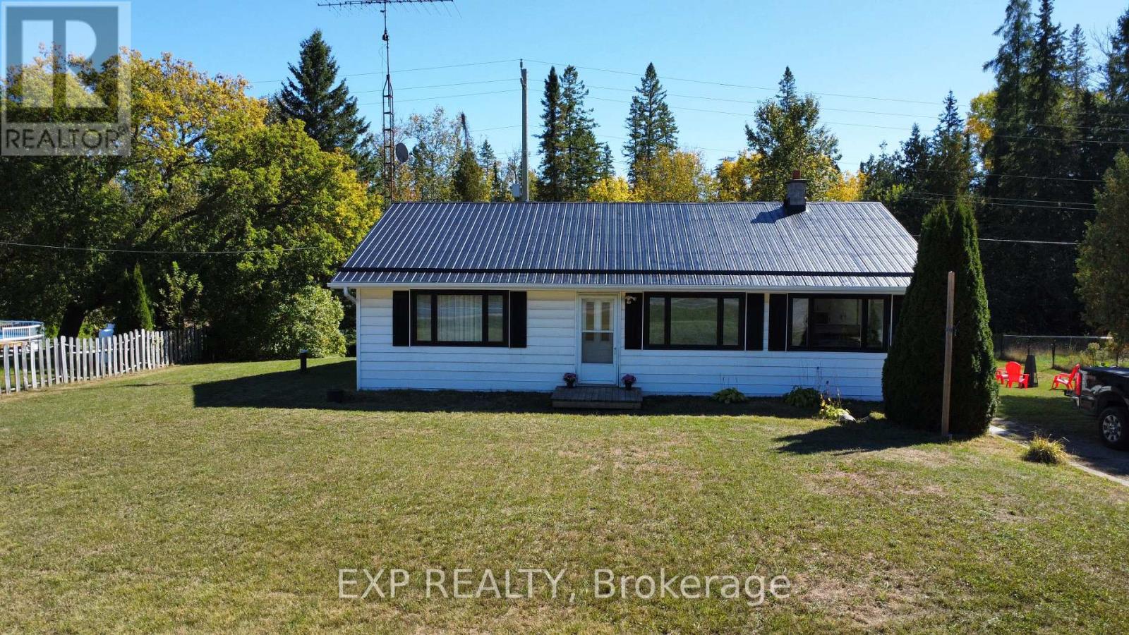 17851 Highway 60 Hwy, Madawaska Valley, ON K0J 2N0