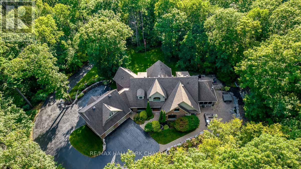 1 Pierce Ct, Springwater, ON L0L 1X0