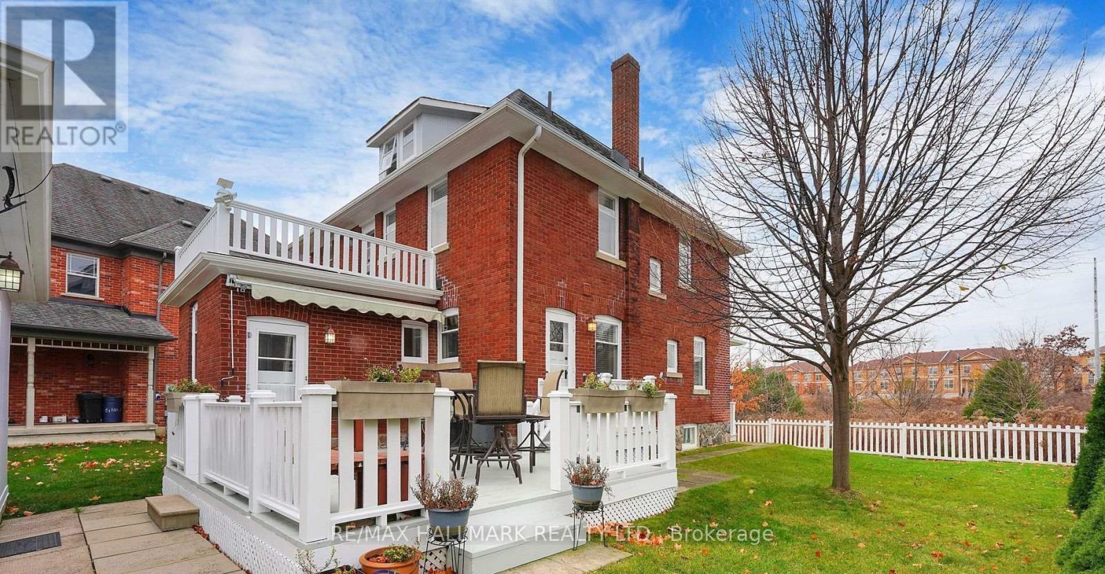 33 Artisan Trl, Markham Victoria Manor-jennings Gate, ON L6C 3C6
