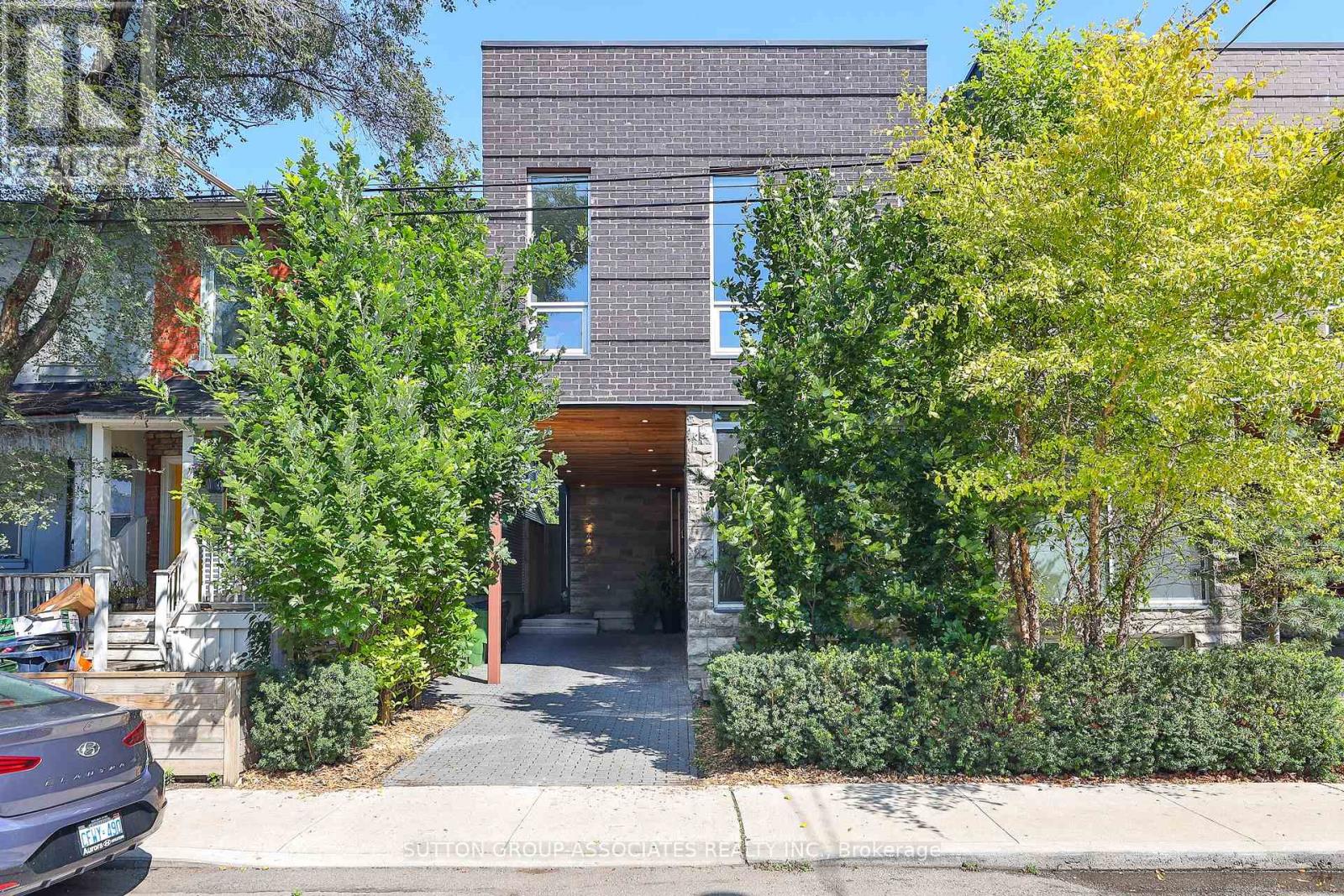 22 Mitchell Ave, Toronto, ON M6J 1B9