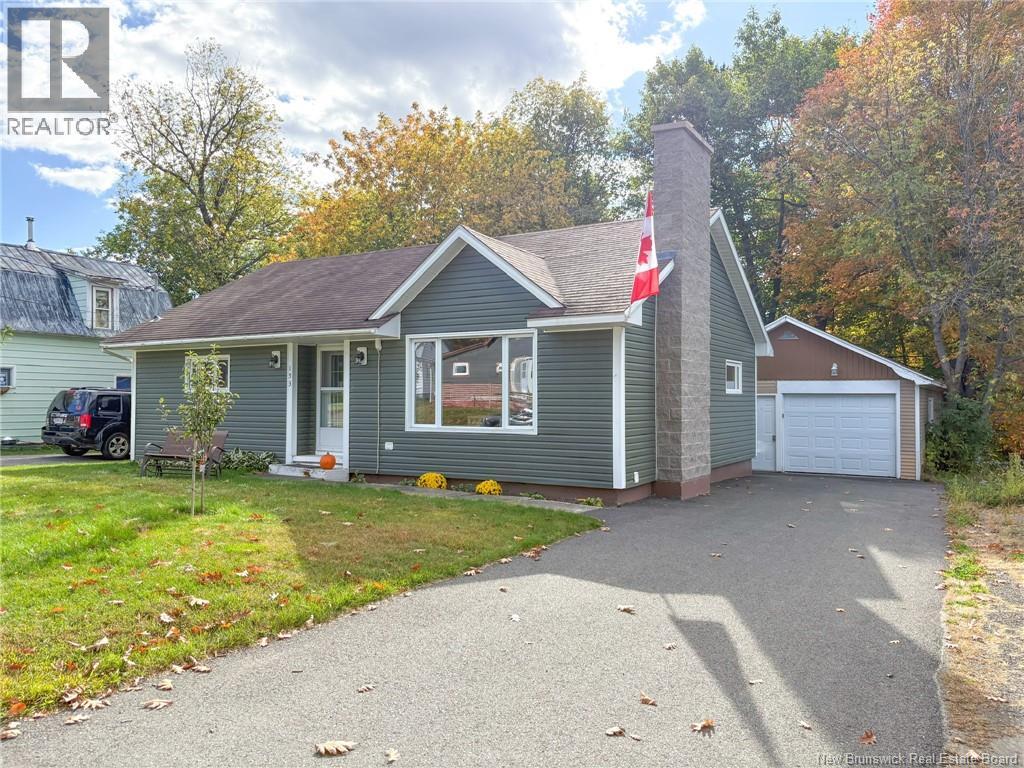 153 Elm St, Woodstock, NB E7M 1R7