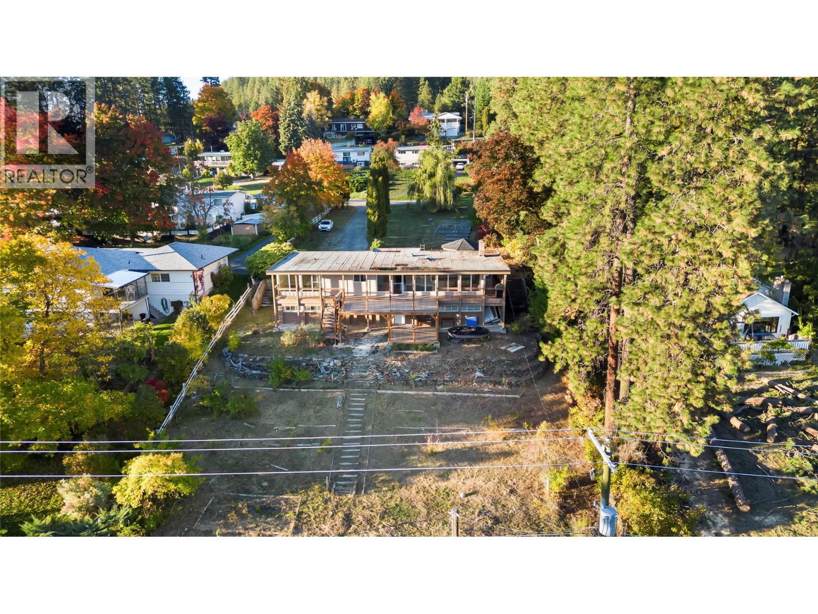 2424 Crawford St, Creston, BC V0B 1G5