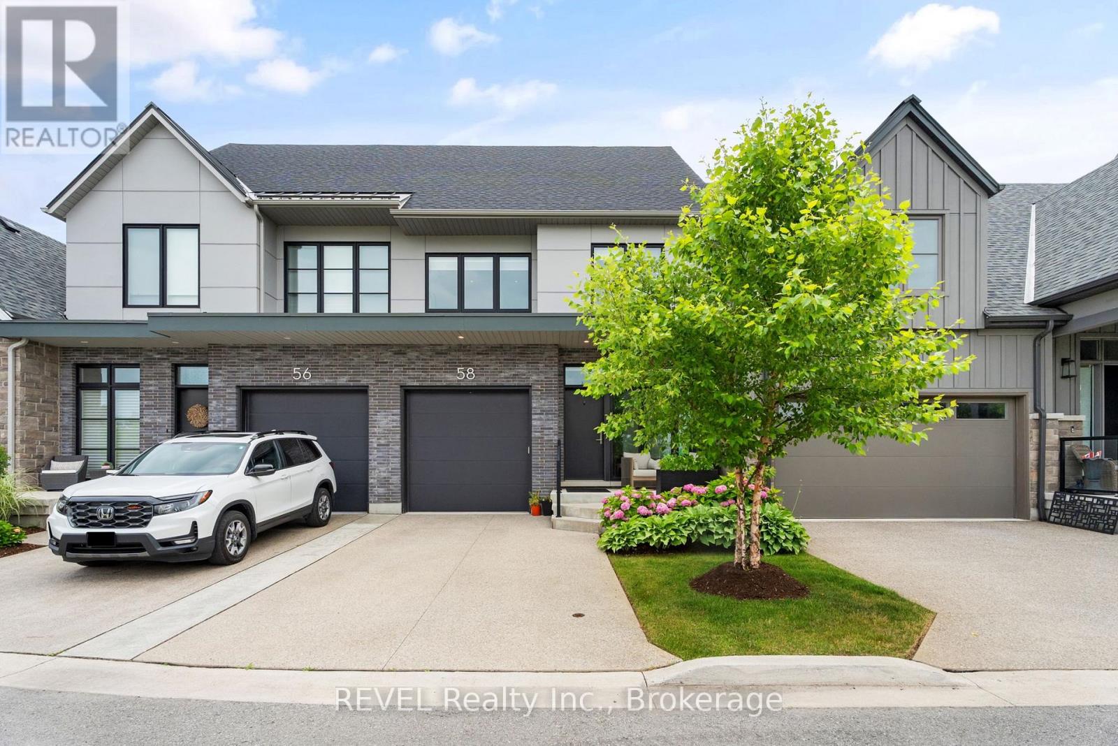 58 Tulip Tree Common, St. Catharines, ON L2S 4C8