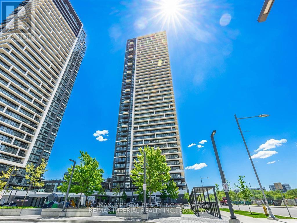 3205 8 Water Walk Dr, Markham, ON L3R 6L4