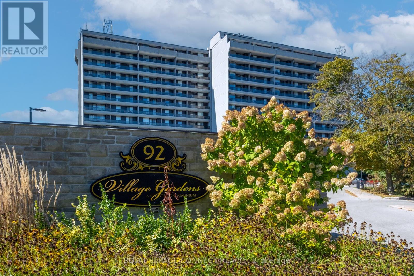 906 92 Church St S, Ajax, ON L1S 6B4