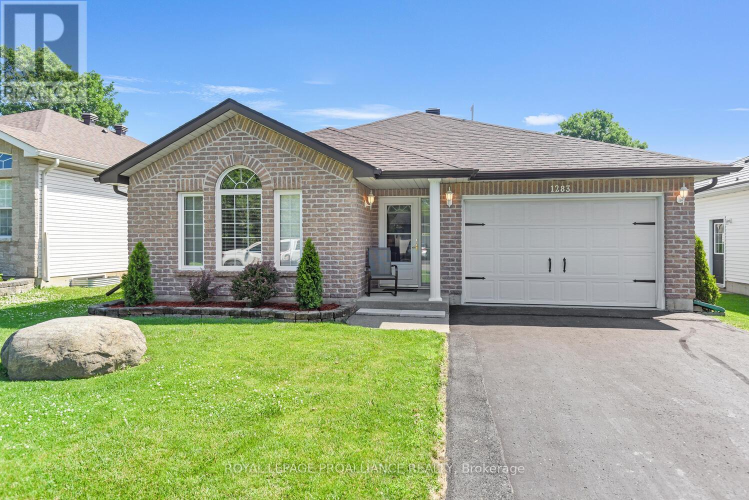 1283 Cuthbertson Ave, Brockville, ON K6V 7M3
