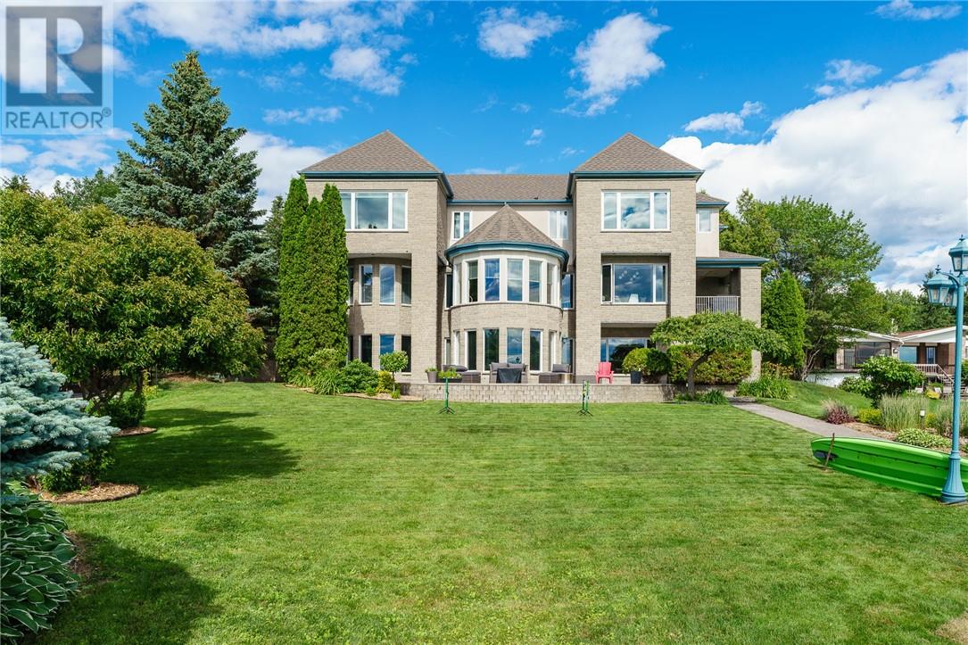 73 Baycrest Rd, Sudbury, ON P3B 3X1