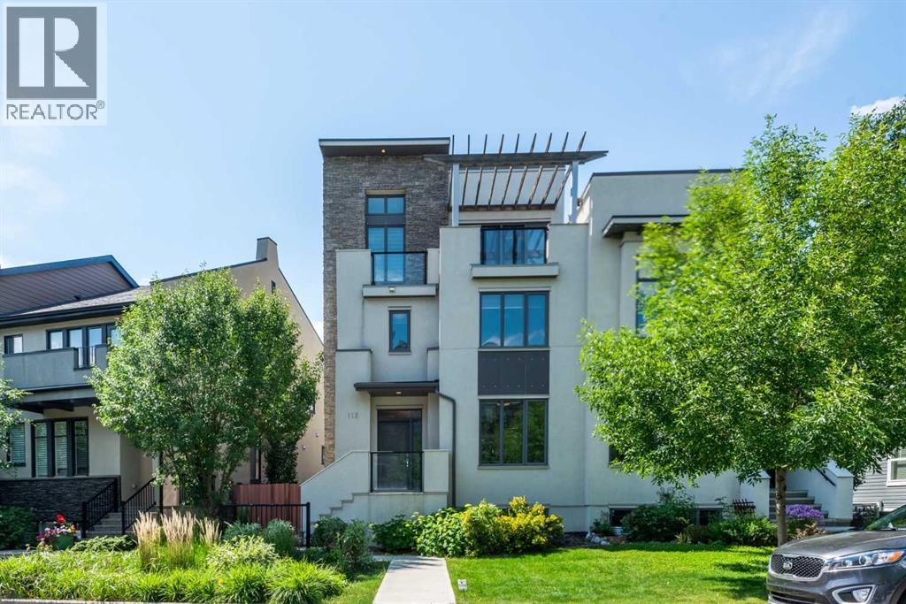 112 Burma Star Rd SW, Calgary, AB T3E 7Y4