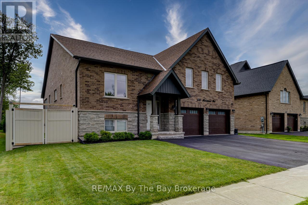 287 Robinson Rd, Wasaga Beach, ON L9Z 3A3