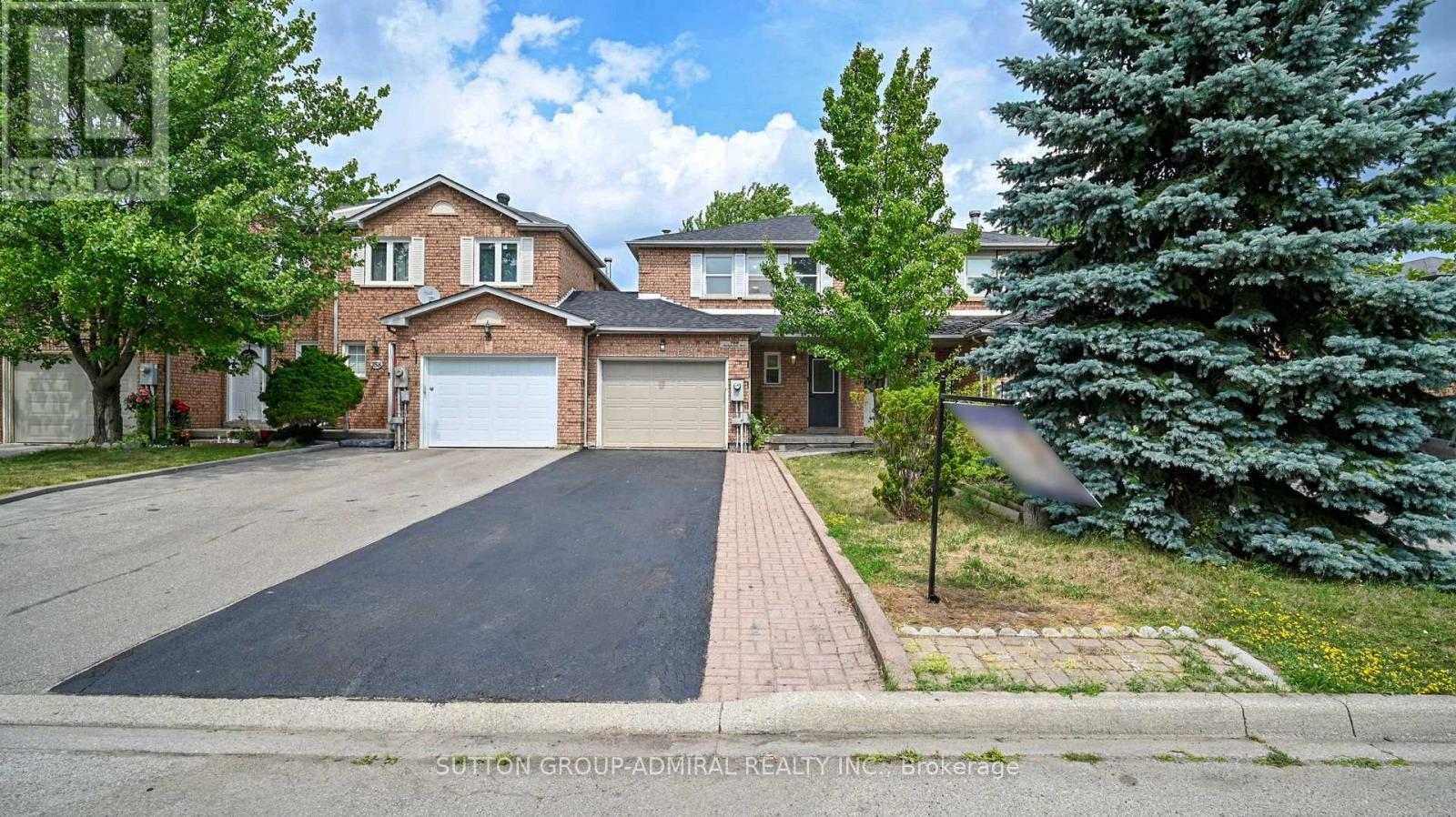 760 Ashprior Ave, Mississauga Hurontario, ON L5R 3P1