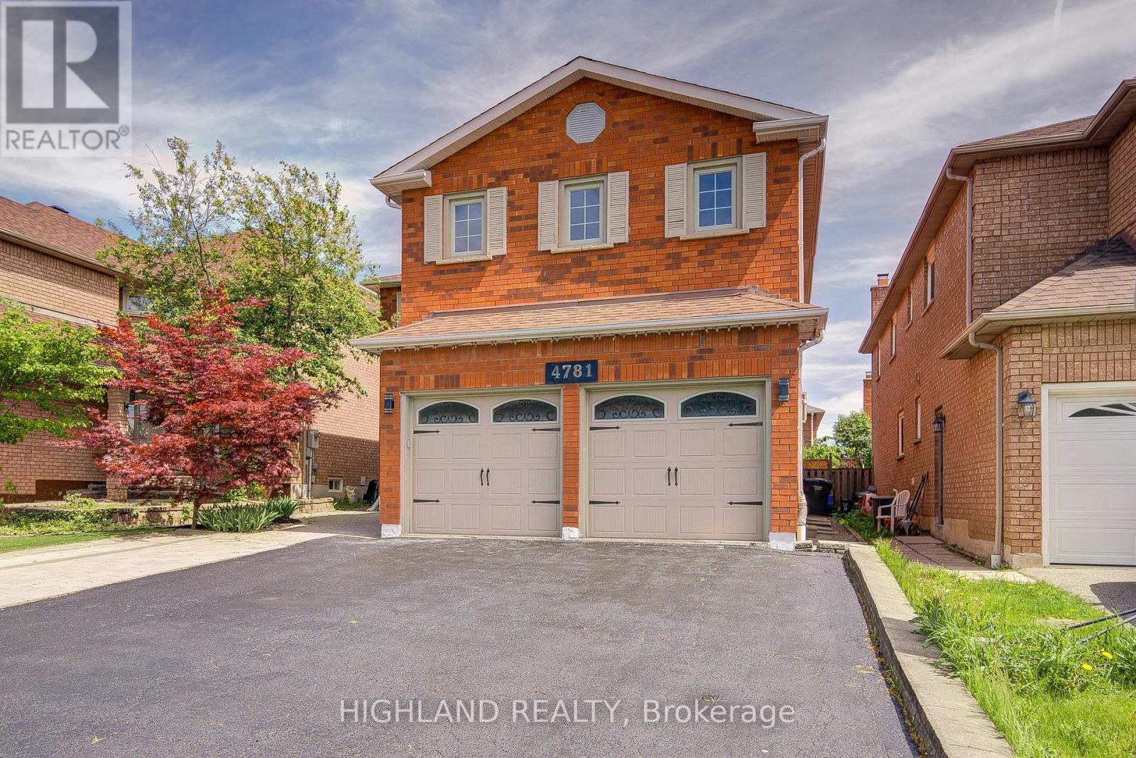 4781 Crystal Rose Dr, Mississauga, ON L5V 1G9