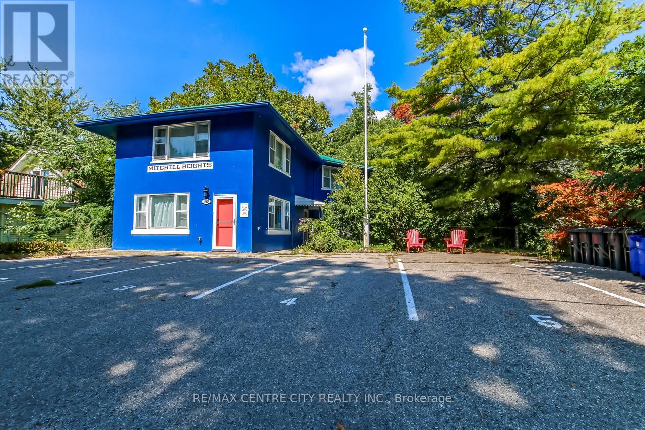483 George St, Central Elgin, ON N5L 1H1