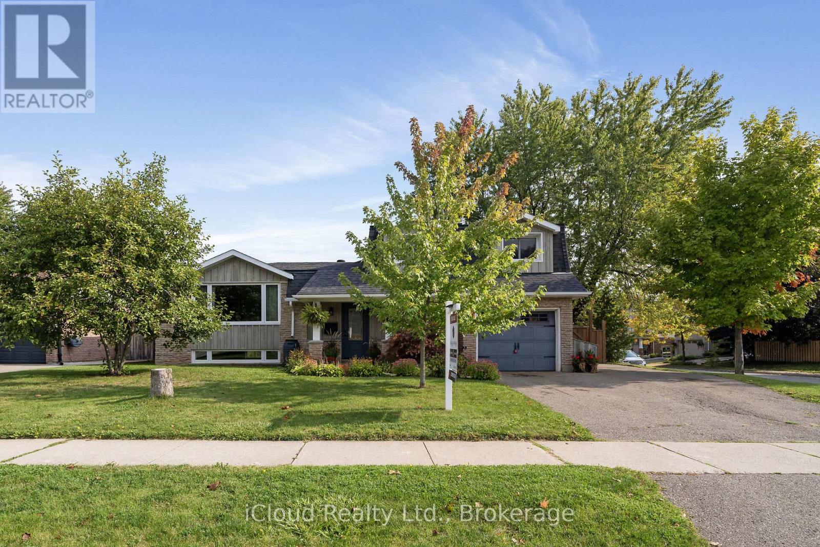 137 Churchill Rd S, Halton Hills, ON L7J 2J5