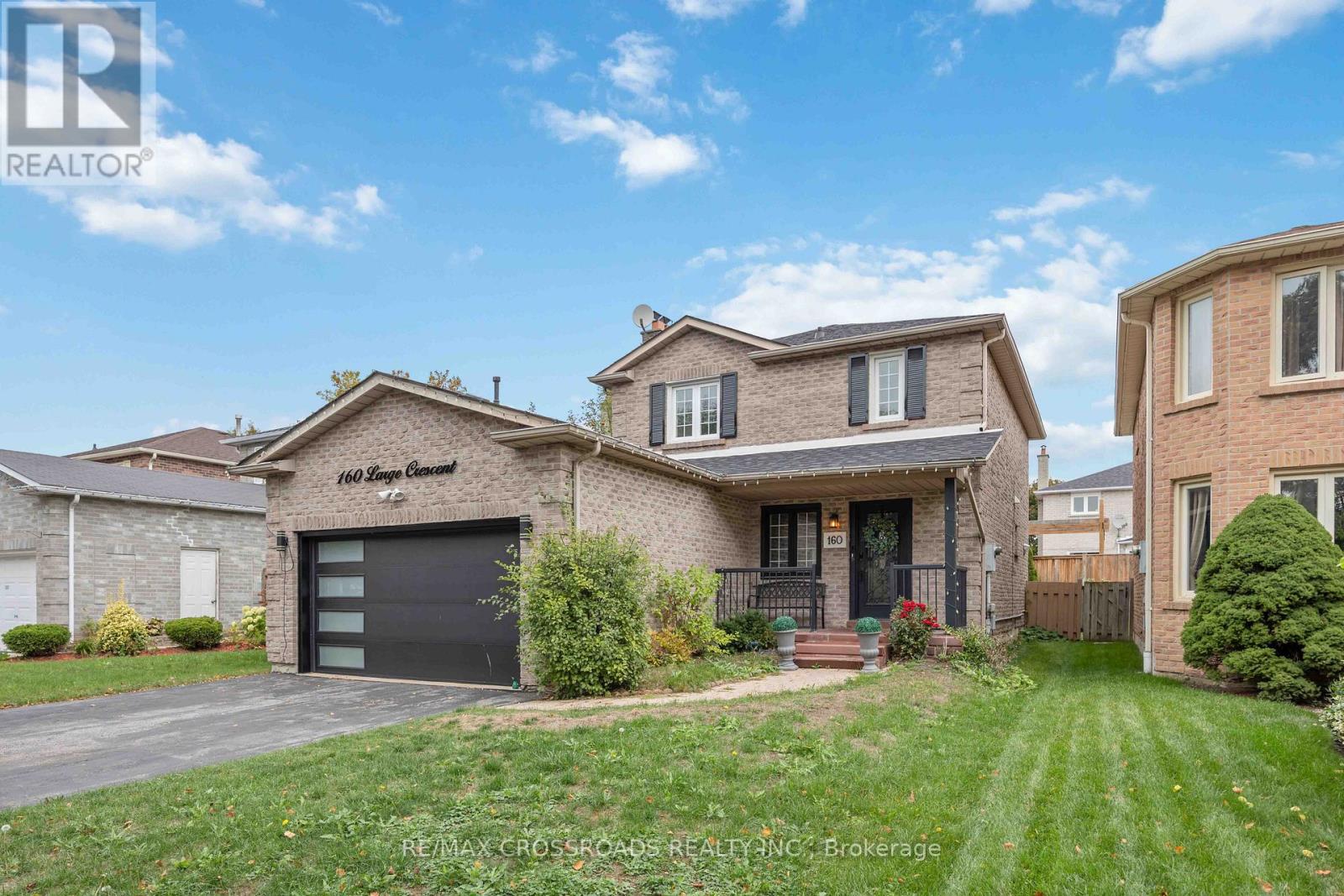 160 Large Cres, Ajax, ON L1T 2S4