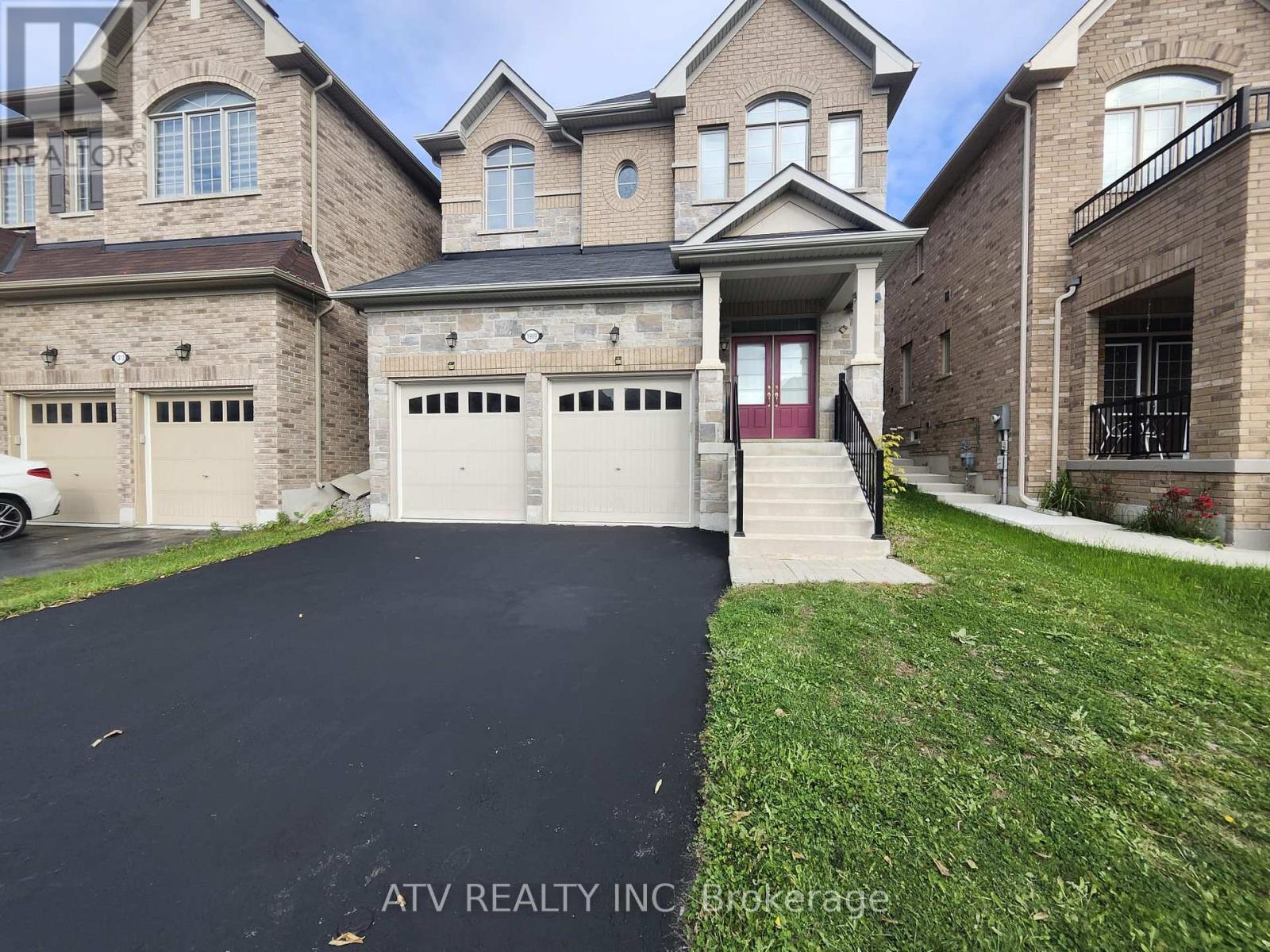 1909 Don White Ct, Oshawa, ON L1K 1A1