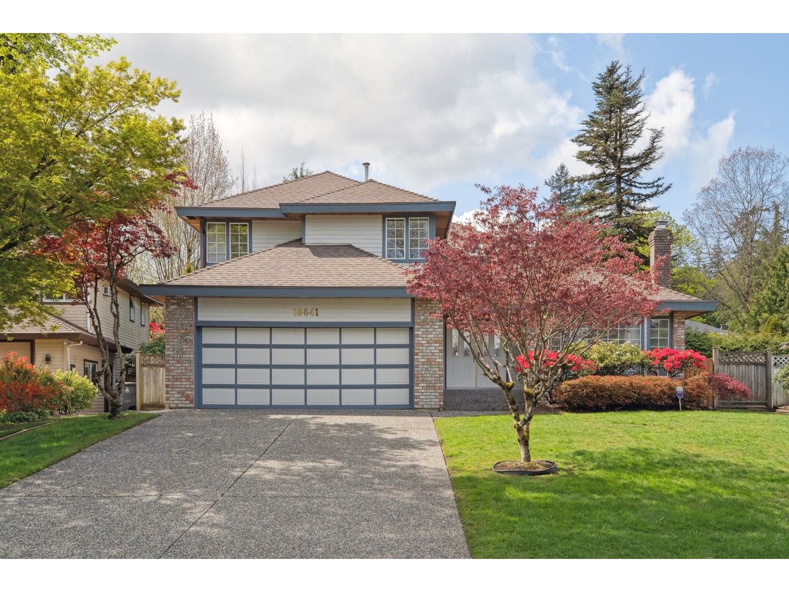 16641 Rosewood Pl, Surrey, BC V4N 1W1