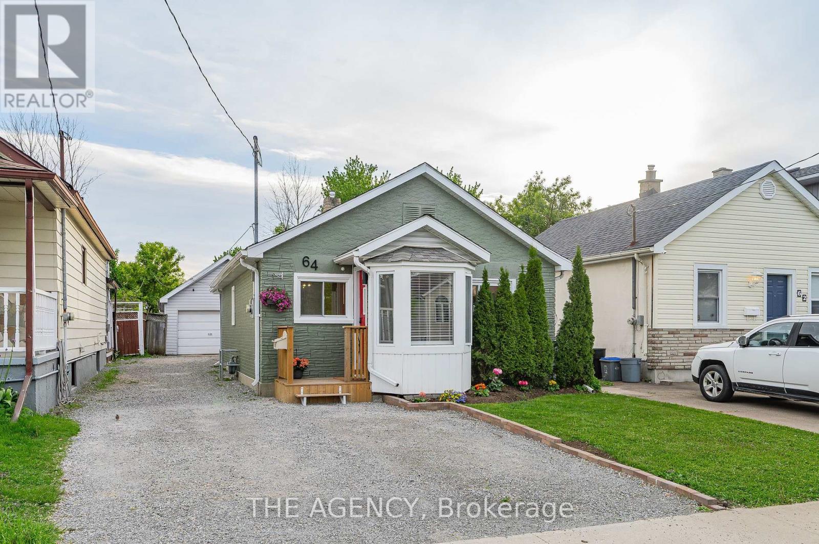 64 Churchill St, St. Catharines, ON L2S 2P5
