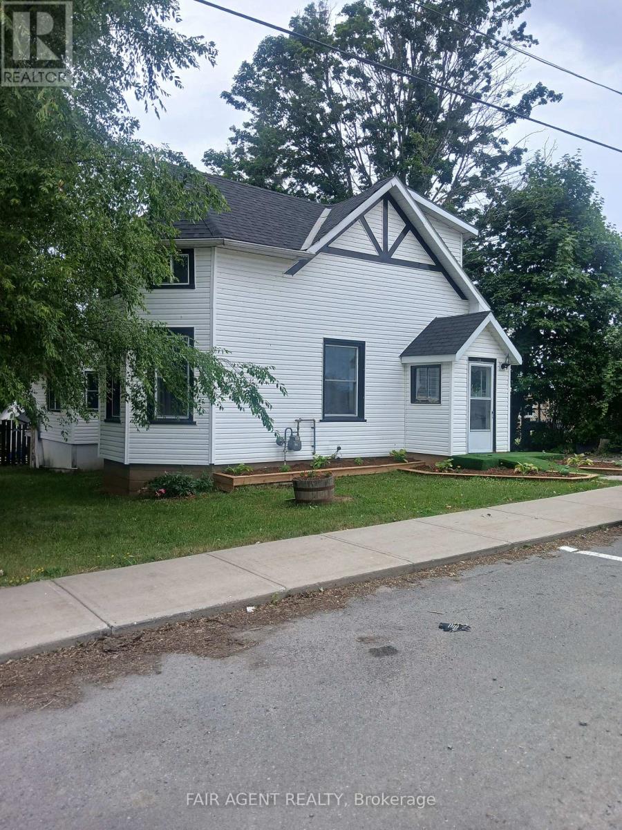 349 Stanley St, Deseronto, ON K0K 1X0