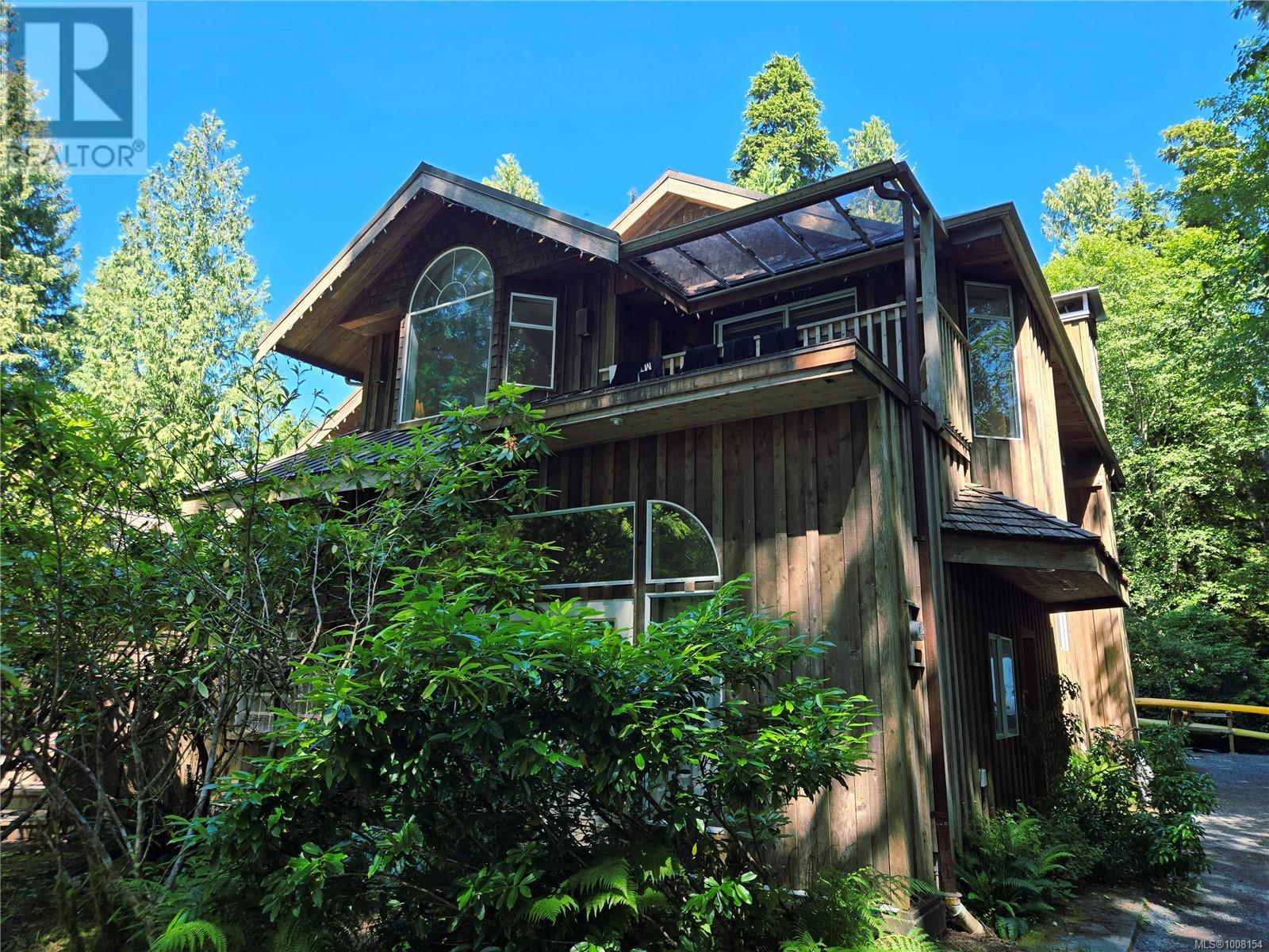 1294 Lynn Rd, Tofino, BC V0R 2Z0