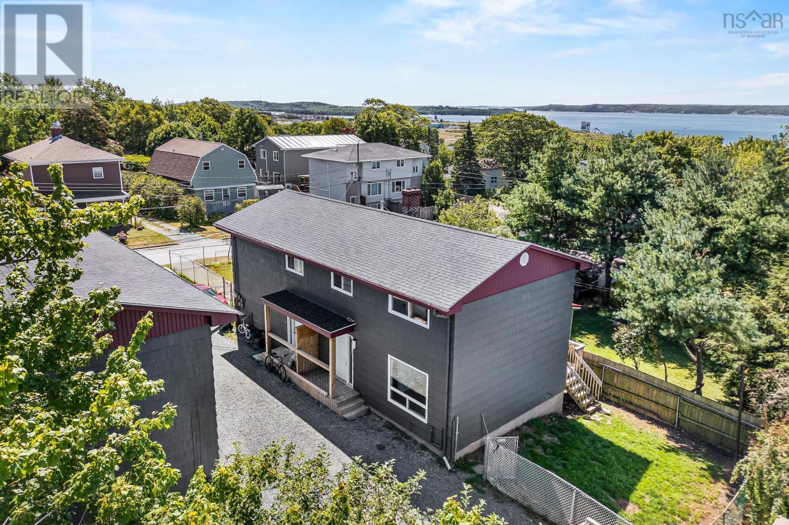 7 Ab Herbert St, Halifax, NS B2W 1J1