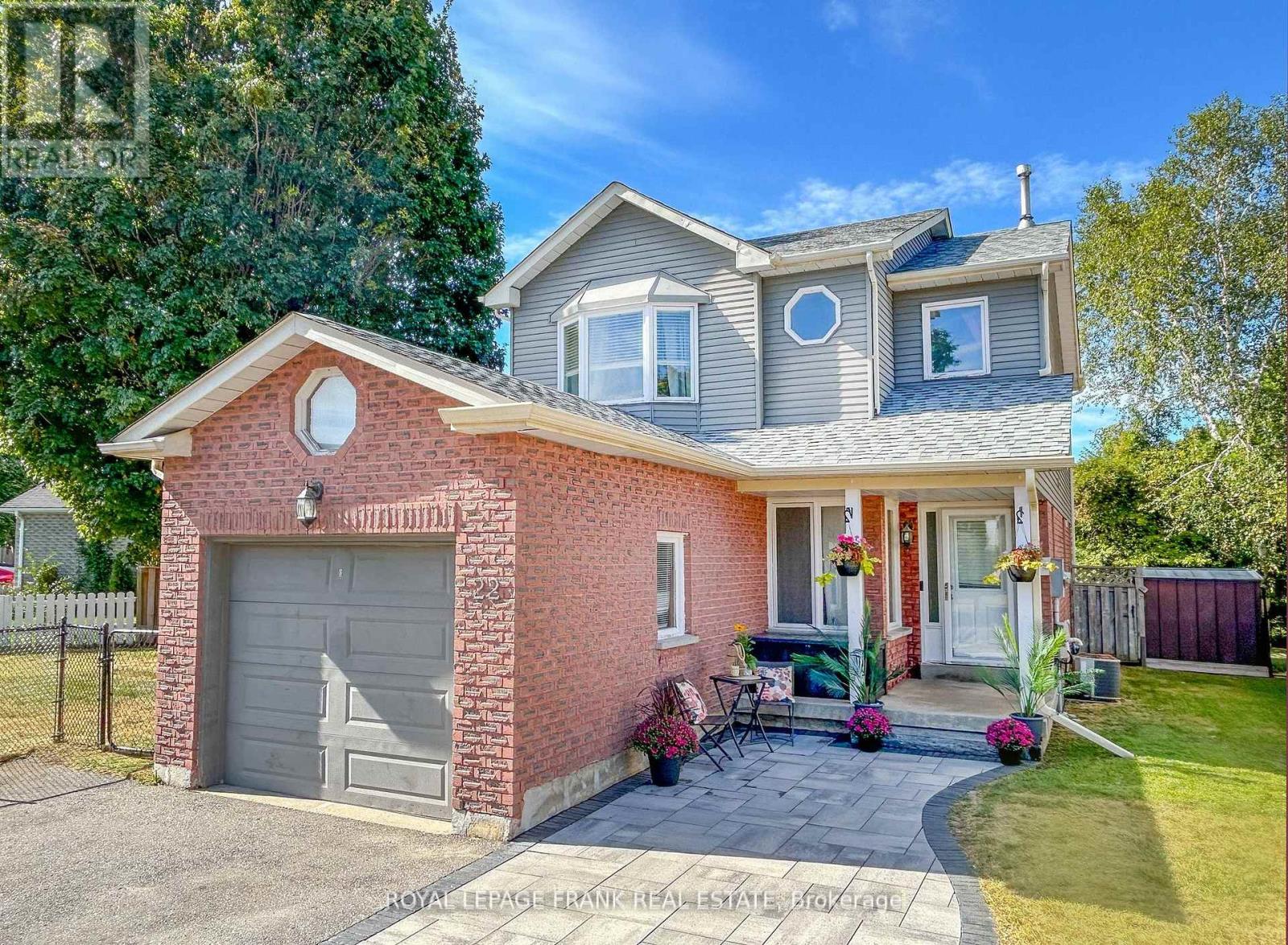 22 Windham Cres, Clarington, ON L1E 1Y7