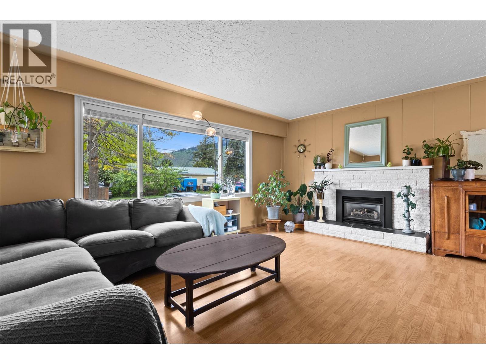 229 Birch St, Chase, BC V0E 1M0