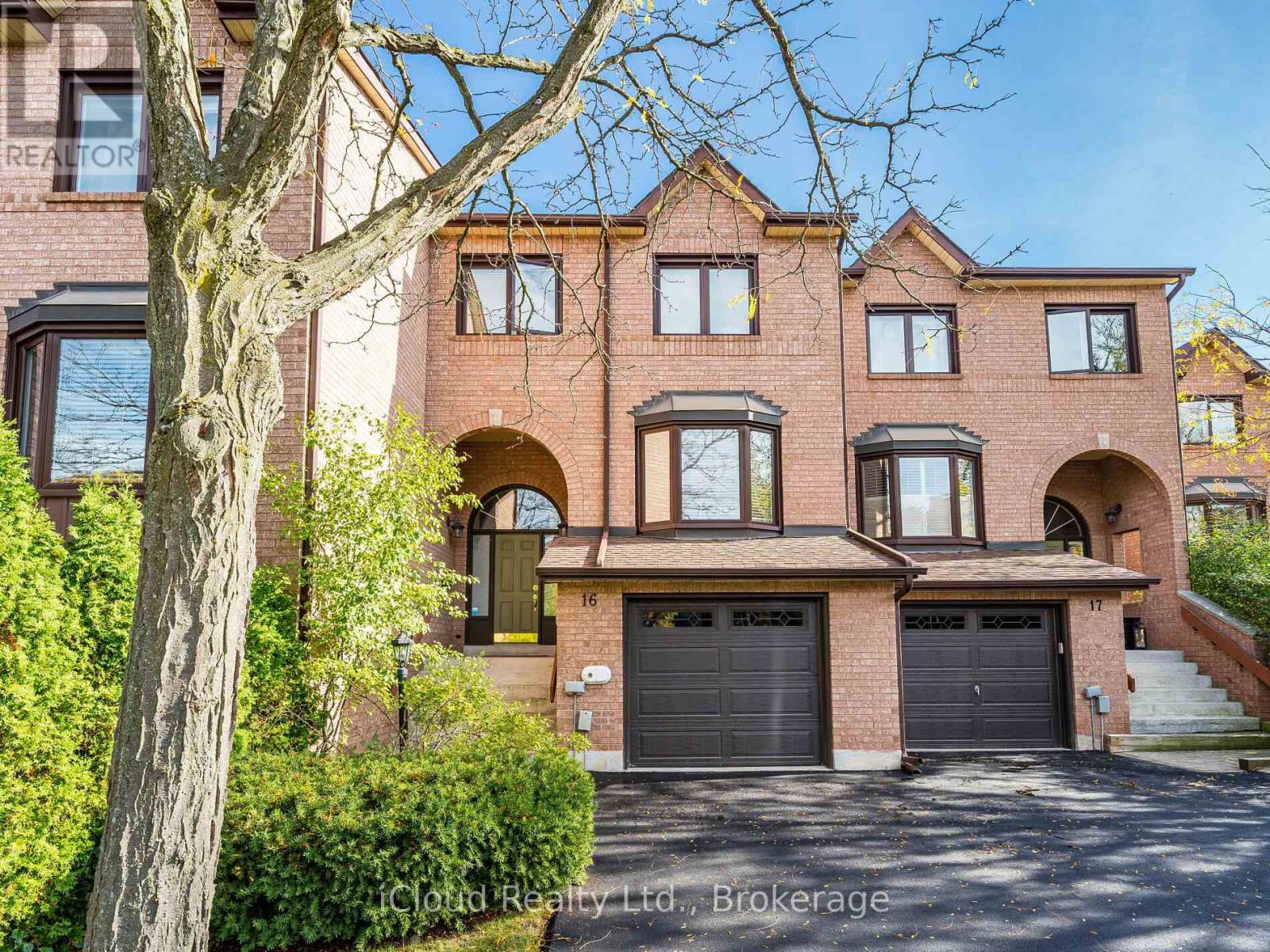 16 1100 Queens Ave, Oakville, ON L6H 2B5