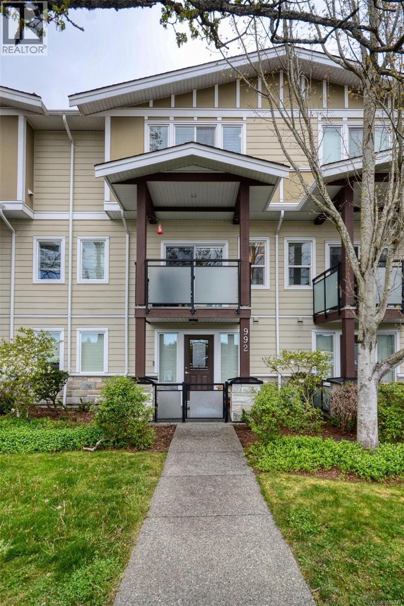 992 Dunford Ave, Langford, BC V9B 2S3