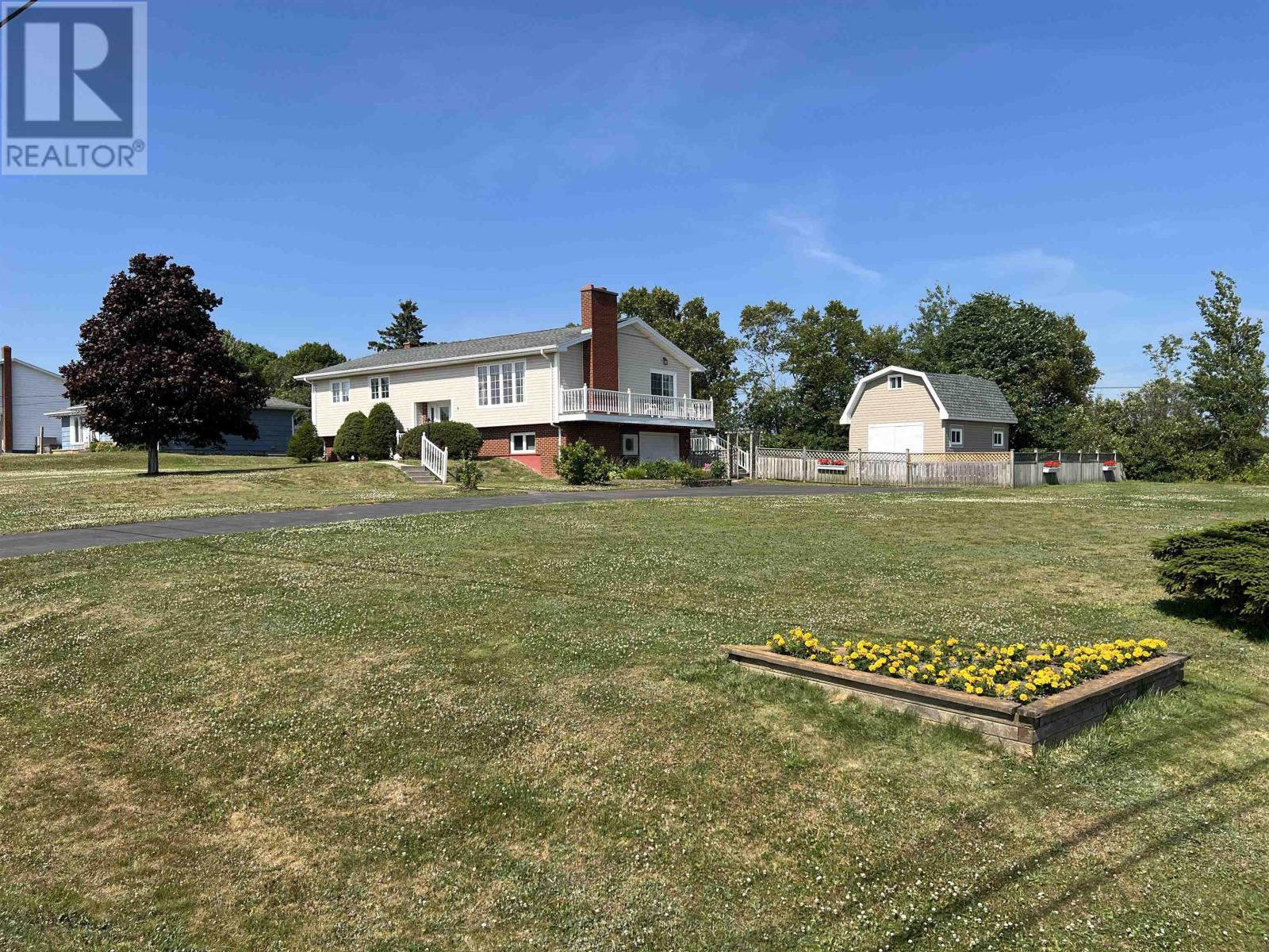 4 Herlihy Dr, Clyde River, PE C0A 1H3
