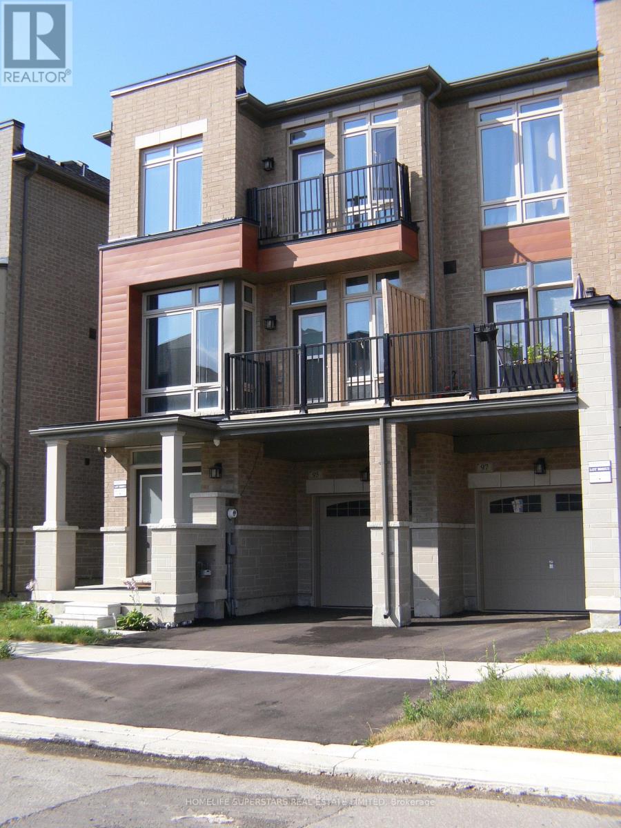95 Donald Ficht Cres, Brampton Northwest Brampton, ON L7A 5H7