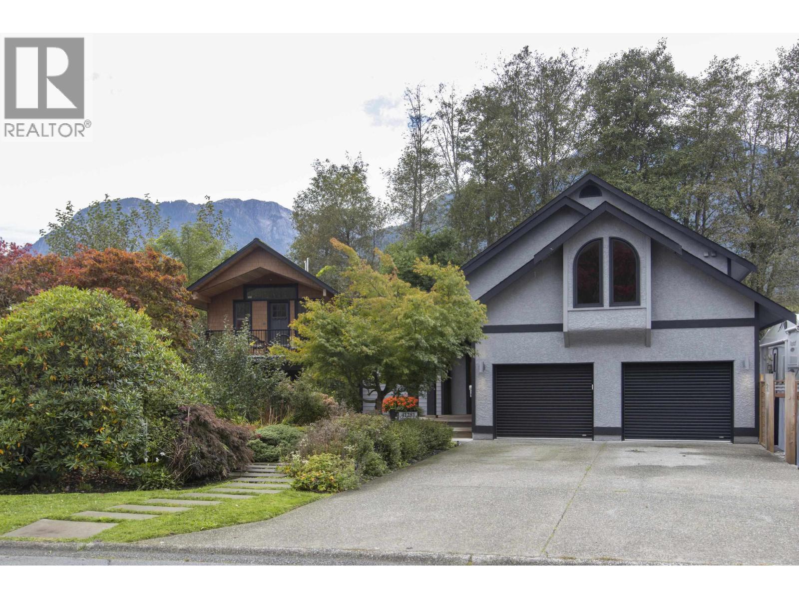 41281 Meadow Ave, Squamish, BC V0N 1H0